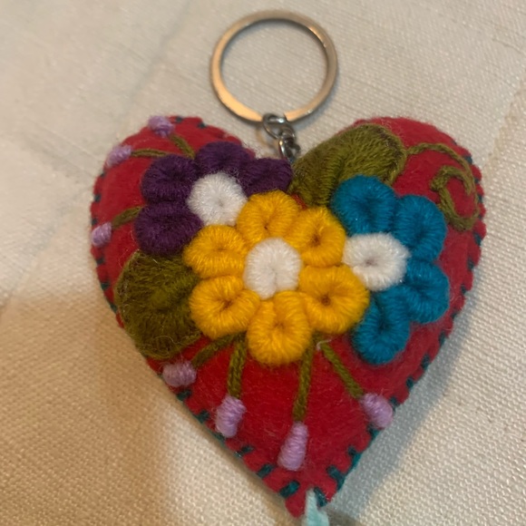 Embroidered Heart Key Chain - Picture 3 of 6
